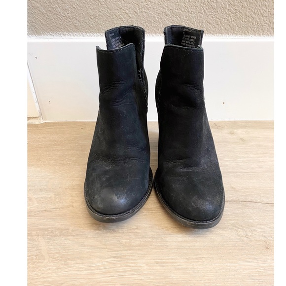 Steve Madden Black Booties - Picture 2 of 7